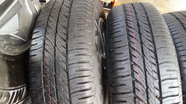 ขายล้อแม็กป้ายแดง honda jazz 15&quot; พร้อมยางปี17สนใจติดต่อร้าน ก.เจริญการยางครับ 081-3747940