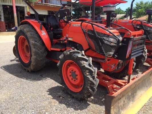 ขาย แทรกเตอร์ KUBOTA M7040 ถูกๆ สวยๆ