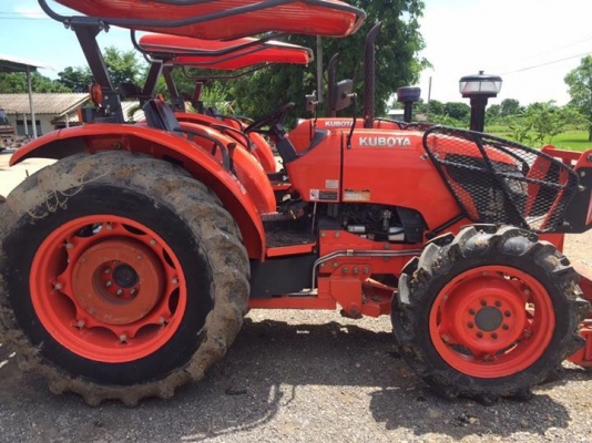 ขาย แทรกเตอร์ KUBOTA M7040 ถูกๆ สวยๆ