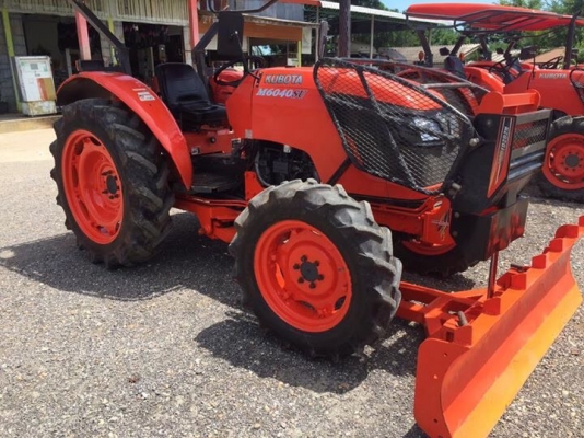ขาย แทรกเตอร์ KUBOTA M6040 ถูกๆ สวยๆ