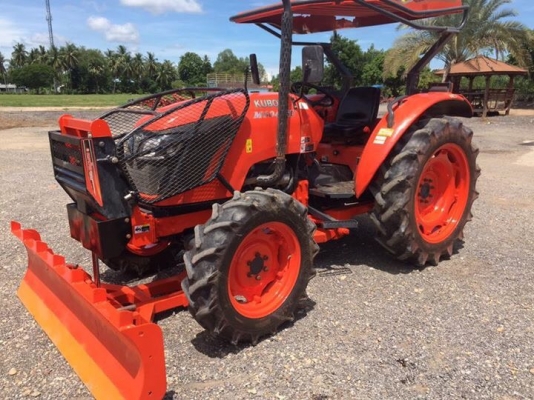 ขาย แทรกเตอร์ KUBOTA M6040 ถูกๆ สวยๆ