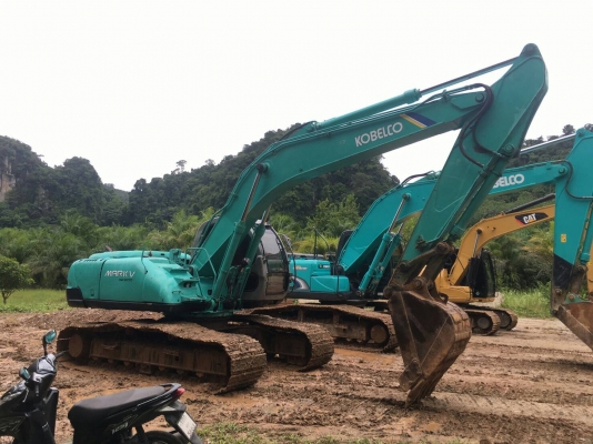 รถแบ็คโฮ KOBELCO SK200 Mark 5 Super พร้อมไลน์หัวกระแทก สภาพสวยมาก ๆ รถแบ็คโฮ KOBELCO SK200 Mark 5 Super พร้อมไลน์หัวกระแทก สภาพสวยมาก ๆ