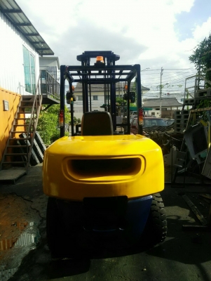 +++ ขายโฟล์คลิฟท์  KOMATSU FD40-7  ขนาด  4  ตัน  เครื่องยนต์ดีเซล  เสา 4.5  เมตร   งาสไลด์ซ้าย + ขวา  เกียร์ออโตเมติค  ยางตันใหม่ครับ