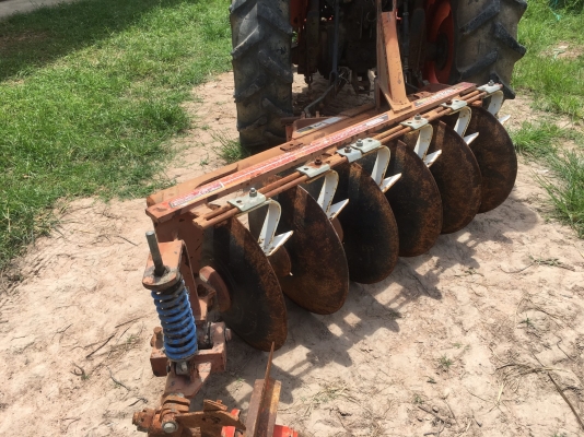 รถไถนานั่งขับ kubota.3408 แรงพร้อมเล่มปละอุปกร์หน้าหลัง สวยๆพร้อมใช้ รถไถนานั่งขับ kubota.3408 แรงพร้อมเล่มปละอุปกร์หน้าหลัง สวยๆพร้อมใช้