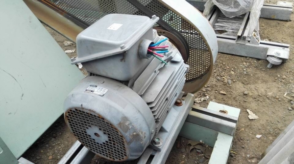 ** SOLD ** เหลือ 1 ตัว ** โบวเวอร์พัดลมระบายอากาศ KRUGER 10 HP 380V โครงสร้างใหญ่ใบพัด 32"(800mm) พร้อมใช้ ** SOLD ** เหลือ 1 ตัว ** โบวเวอร์พัดลมระบายอากาศ KRUGER 10 HP 380V โครงสร้างใหญ่ใบพัด 32"(800mm) พร้อมใช้