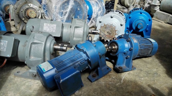 ** เหมาแล้วครับ!! ** มอเตอร์เกียร์ญี่ปุ่น เข้าใหม่ 3 คู่ ไฟ 380V พร้อมใช้ ( ตัวละ 3,800-4,500-8,500฿ ) ** เหมาแล้วครับ!! ** มอเตอร์เกียร์ญี่ปุ่น เข้าใหม่ 3 คู่ ไฟ 380V พร้อมใช้ ( ตัวละ 3,800-4,500-8,500฿ )