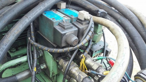 ** SOLD ** ชุดพาวเวอร์ยูนิตUSA VICKER 20 HP 380V ถัง 200 L พร้อมคอนโทรลไฟฟ้า ** SOLD ** ชุดพาวเวอร์ยูนิตUSA VICKER 20 HP 380V ถัง 200 L พร้อมคอนโทรลไฟฟ้า