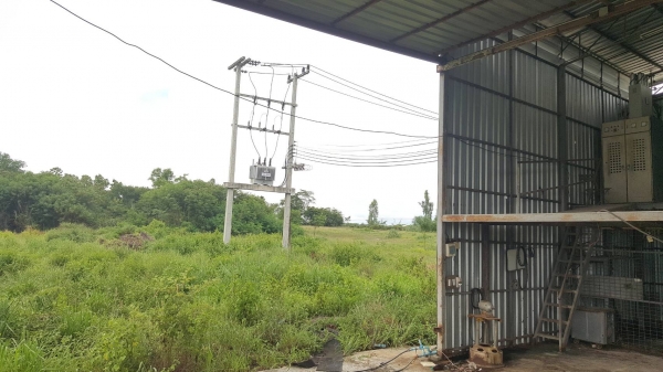 ขาย เครื่องสับไม้แบบปอกเปลือกก่อนสับครบชุด ใช้งานได้ดีทุกระบบ ราคาต่อรองได้ครับ