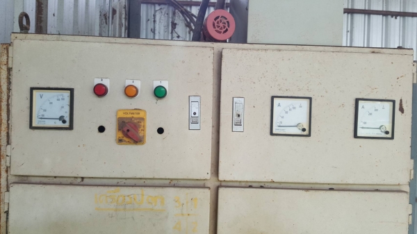 ขาย เครื่องสับไม้แบบปอกเปลือกก่อนสับครบชุด ใช้งานได้ดีทุกระบบ ราคาต่อรองได้ครับ