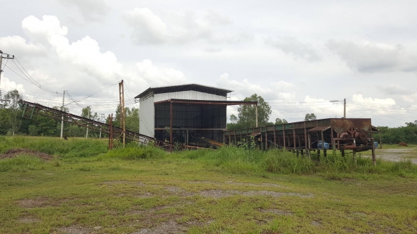 ขาย เครื่องสับไม้แบบปอกเปลือกก่อนสับครบชุด ใช้งานได้ดีทุกระบบ ราคาต่อรองได้ครับ