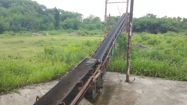 ขาย เครื่องสับไม้แบบปอกเปลือกก่อนสับครบชุด ใช้งานได้ดีทุกระบบ ราคาต่อรองได้ครับ