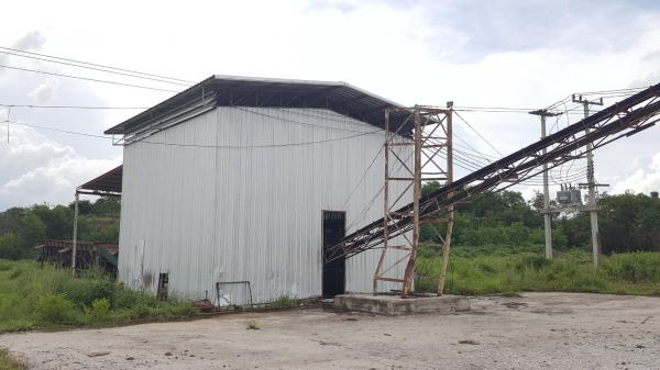 ขาย เครื่องสับไม้แบบปอกเปลือกก่อนสับครบชุด ใช้งานได้ดีทุกระบบ ราคาต่อรองได้ครับ