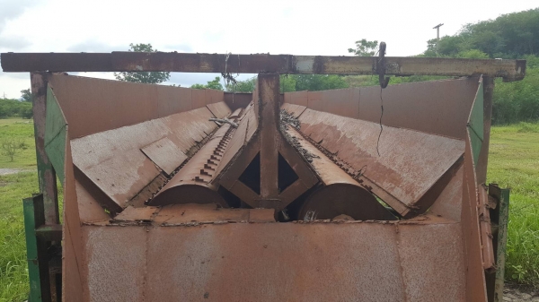 ขาย เครื่องสับไม้แบบปอกเปลือกก่อนสับครบชุด ใช้งานได้ดีทุกระบบ ราคาต่อรองได้ครับ