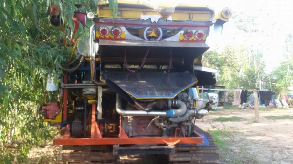 ขายรถเกี่ยวข้าวบิ้วใหม่เพชรเจริญเดิน12ปั้ม23เครื่องjo8cโบ