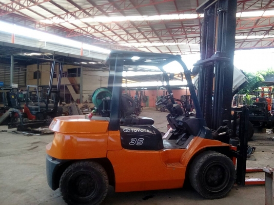 ขายTOYOTA-7FG35ขนาด3.5ตัน.เสาสูง5เมตร.เกียร์ออโต้สภาพสวยๆ450,000บาท
