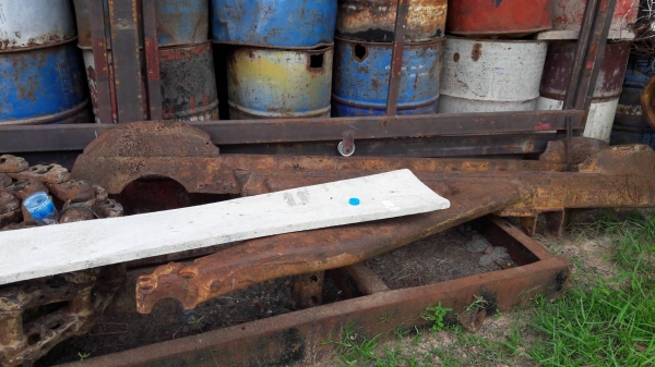 ขายตามสภาพ หรือไว้เป็นอะไหล่ แทรคเตอร์ CAT D5D เครื่อง 44V เกียร์ตัด ใบมีดสไลด์ ช่างรื้อไว้แล้วไม่มาซ่อมต่อ อุปกรณ์ครบ