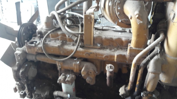ขายตามสภาพ หรือไว้เป็นอะไหล่ แทรคเตอร์ CAT D5D เครื่อง 44V เกียร์ตัด ใบมีดสไลด์ ช่างรื้อไว้แล้วไม่มาซ่อมต่อ อุปกรณ์ครบ