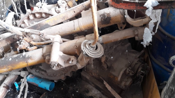 ขายตามสภาพ หรือไว้เป็นอะไหล่ แทรคเตอร์ CAT D5D เครื่อง 44V เกียร์ตัด ใบมีดสไลด์ ช่างรื้อไว้แล้วไม่มาซ่อมต่อ อุปกรณ์ครบ