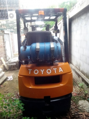 ขายTOYOTA-7FG15ขนาด1.5ตัน.เสาสูง3เมตร.เกียร์ธรรมดา.สภาพสวยๆ175,000บาท