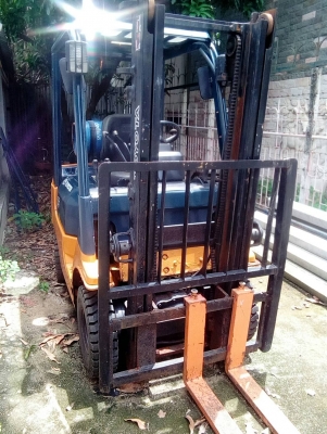 ขายTOYOTA-7FG15ขนาด1.5ตัน.เสาสูง3เมตร.เกียร์ธรรมดา.สภาพสวยๆ175,000บาท