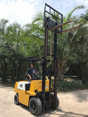 ขายFORKLIFT KOMATSU FD15(ดีเซล)(1.5ตัน) สวยเดิมจากญี่ปุ่น ยังไม่เคยใช้ในไทย 125,000เท่านั้น!!