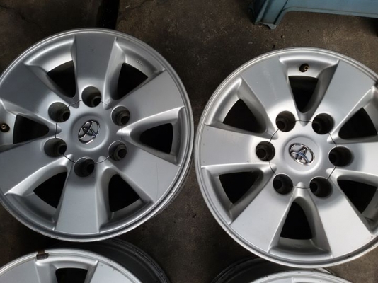 แม๊กขอบ15.toyota.พีรันเนอร์+น๊อต24ตัว ชุด4500บ. ไม่ซ่อมคตดุ้ง โทร.0879050181 ส่งได้ทั่วไทยครับ. แม๊กขอบ15.toyota.พีรันเนอร์+น๊อต24ตัว ชุด4500บ. ไม่ซ่อมคตดุ้ง โทร.0879050181 ส่งได้ทั่วไทยครับ.