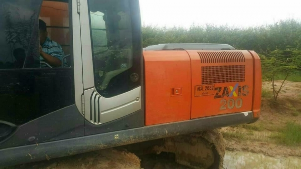 ขาย 1,490,000 บาท HITACHI ZX200-3G ทำงาน 8,900 ชม. เครื่องดี ปั้มแรง โช่หนา เอวแน่น เอกสารเล่มทะเบียน รถอยู่ ศรีสะเกษ โทร&ไอดีไลน์ 0610710295 ขาย 1,490,000 บาท HITACHI ZX200-3G ทำงาน 8,900 ชม. เครื่องดี ปั้มแรง โช่หนา เอวแน่น เอกสารเล่มทะเบียน รถอยู่ ศรีสะเกษ โทร&ไอดีไลน์ 0610710295