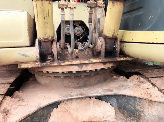ขาย 695,000 บาท KOMATSU PC200-6 เครื่อง คามินท์ โช่หนา เอวแน่น ไฟฟ้าครบ แอร์เย็น เอกสารเล่มทะเบียนภาษีไม่ขาด  รถอยู่ จ.สกลนคร โทร&amp;ไอดีไลน์ 0610710295