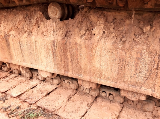 ขาย 695,000 บาท KOMATSU PC200-6 เครื่อง คามินท์ โช่หนา เอวแน่น ไฟฟ้าครบ แอร์เย็น เอกสารเล่มทะเบียนภาษีไม่ขาด  รถอยู่ จ.สกลนคร โทร&amp;ไอดีไลน์ 0610710295