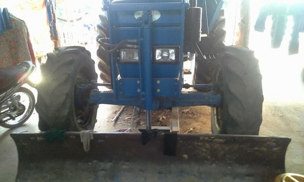 ขาย 535,000 บาท FORD 6640 (ใบมีดหน้า -หาง 3 และ 7 ) เครื่องดี เกียร์ทอล์คดี ยางสวย เอกสารเล่มทะเบียน  รถอยู่ จ.อุดรธานี โทร&amp;ไอดีไลน์ 0610710295