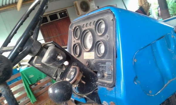 ขาย 535,000 บาท FORD 6640 (ใบมีดหน้า -หาง 3 และ 7 ) เครื่องดี เกียร์ทอล์คดี ยางสวย เอกสารเล่มทะเบียน  รถอยู่ จ.อุดรธานี โทร&amp;ไอดีไลน์ 0610710295