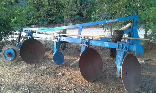 ขาย 535,000 บาท FORD 6640 (ใบมีดหน้า -หาง 3 และ 7 ) เครื่องดี เกียร์ทอล์คดี ยางสวย เอกสารเล่มทะเบียน  รถอยู่ จ.อุดรธานี โทร&amp;ไอดีไลน์ 0610710295