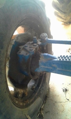 ขาย 535,000 บาท FORD 6640 (ใบมีดหน้า -หาง 3 และ 7 ) เครื่องดี เกียร์ทอล์คดี ยางสวย เอกสารเล่มทะเบียน  รถอยู่ จ.อุดรธานี โทร&amp;ไอดีไลน์ 0610710295