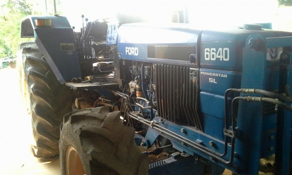 ขาย 535,000 บาท FORD 6640 (ใบมีดหน้า -หาง 3 และ 7 ) เครื่องดี เกียร์ทอล์คดี ยางสวย เอกสารเล่มทะเบียน  รถอยู่ จ.อุดรธานี โทร&amp;ไอดีไลน์ 0610710295