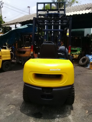 +++ ขายโฟล์คลิฟท์  KOMATSU FD30-14  ขนาด  3  ตัน  เครื่องยนต์ดีเซล  เสา  3  เมตร  ฟูลฟรีเข้าตู้  งาสไลด์ซ้าย + ขวา  งา  1,070  มม.  เกียร์ออโตเมติค   ยางตันใหม่ครับ