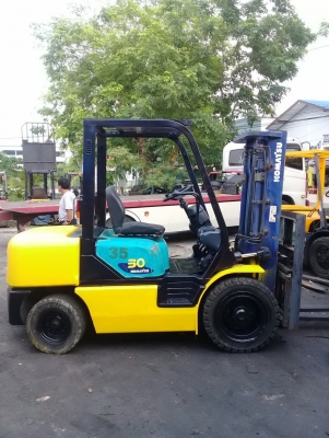 +++ ขายโฟล์คลิฟท์  KOMATSU FD30-14  ขนาด  3  ตัน  เครื่องยนต์ดีเซล  เสา  3  เมตร  ฟูลฟรีเข้าตู้  งาสไลด์ซ้าย + ขวา  งา  1,070  มม.  เกียร์ออโตเมติค   ยางตันใหม่ครับ