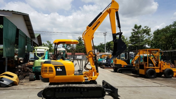 ขาย รถขุด KOMATSU รุ่น PC45R-8- มือสองญี่ปุ่น แทรกเหล็ก สลักบูท เอวแน่น 100\% ปั้มนิ้ว คอนโทรลสั้น ทำงานไว แรงดีทุกระบบ มือถือ/LINE ID: 0818753444