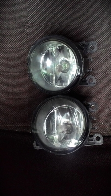ไฟตัดหมอก Valeo ติดรถ FORD มือสอง สภาพมีร่องรอยตามอายุการใช้งาน คู่ละ 450 บาท