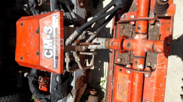 รถตัดหญ้า Kubota F2400b 4WD นำเข้าญี่ปุ่น สภาพ 90\% เครื่อง 3 สูบ