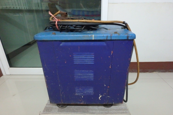 ตู้เชื่อม MARKITA 300A สภาพดี มีสายเชื่อม พร้อมใช้งาน ตู้เชื่อม MARKITA 300A สภาพดี มีสายเชื่อม พร้อมใช้งาน