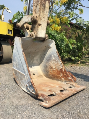 ขายแม็คโคร KOMATSU PC120-2 FROM JAPAN ( อาร์มพิเศษ) พร้อมใช้งาน นำเข้าจากต่างประเทศ ติดต่อ 063-9316985 ID LINE : 0639316985 ครับ