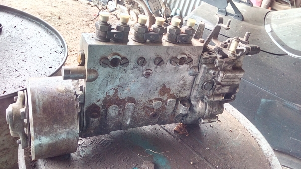 ปั้มเชื้อเพลิง