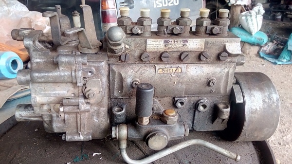 ปั้มเชื้อเพลิง