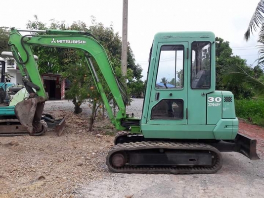 ขายMITSUBISHI MM30  เก่าญี่ปุ่นแท้  มีเก๋งพร้อม  ปั๊มนิ้ว  สภาพสวย  เอกสารครบ  โทร  089-3818694  ดวงนภา