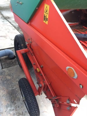 เครื่องอัดฟาง K1600S สภาพ 85\% (no.20)