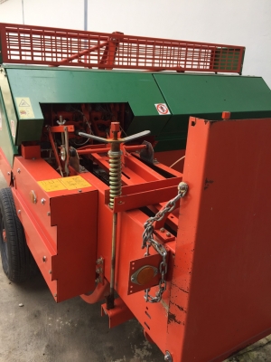 เครื่องอัดฟาง K1600S สภาพ 85\% (no.20)