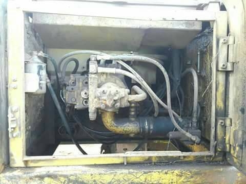 Komatsu Pc200-6 รถขายตามสภาพ เอกสารเล่มทะเบียน