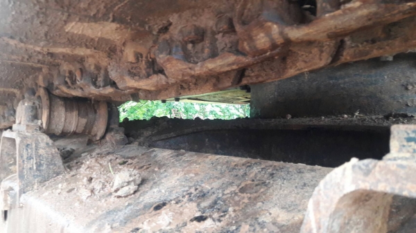 ขายด่วน HITASHI ZX200-5G สภาพพร้อมใช้งาน เครื่องปั้มดี เอวแน่น โซ่ติดบาง ไฟฟ้าอยู่ครบ  เอกสารใบอินวอยซ์ สนใจสอบถาม 093-0764943  088-3223272