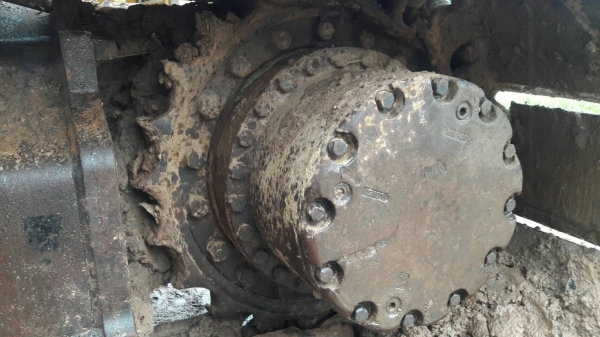 ขายด่วน HITASHI ZX200-5G สภาพพร้อมใช้งาน เครื่องปั้มดี เอวแน่น โซ่ติดบาง ไฟฟ้าอยู่ครบ  เอกสารใบอินวอยซ์ สนใจสอบถาม 093-0764943  088-3223272