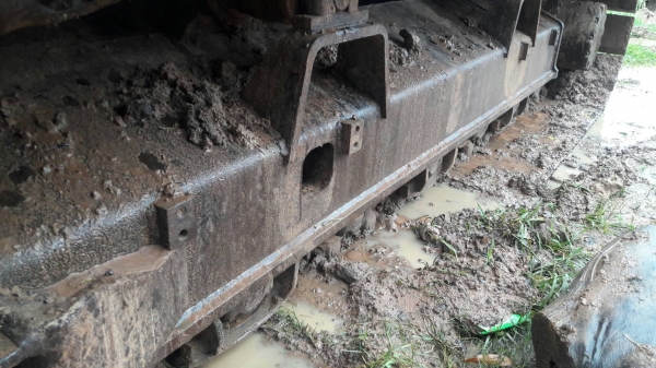 ขายด่วน HITASHI ZX200-5G สภาพพร้อมใช้งาน เครื่องปั้มดี เอวแน่น โซ่ติดบาง ไฟฟ้าอยู่ครบ  เอกสารใบอินวอยซ์ สนใจสอบถาม 093-0764943  088-3223272